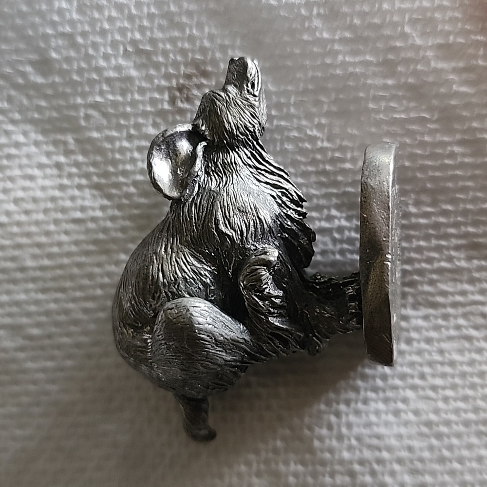 Danforth pewter running dog 2002